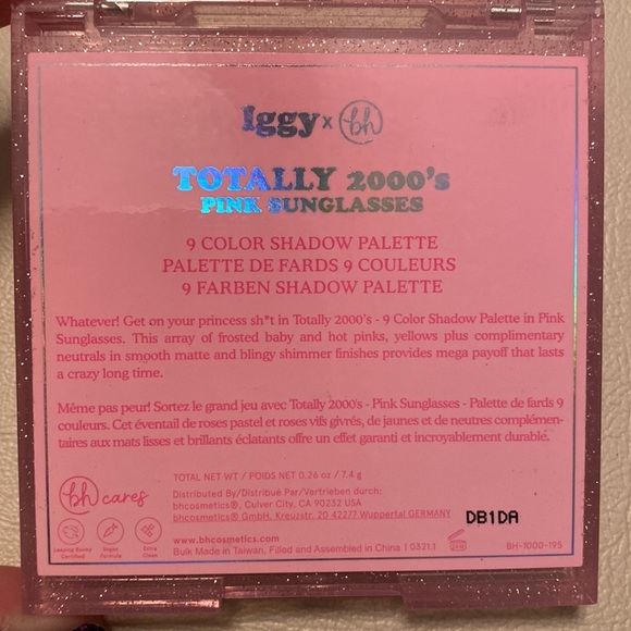 Totally Plastic Eyeshadow Palette - Picture 6 of 6